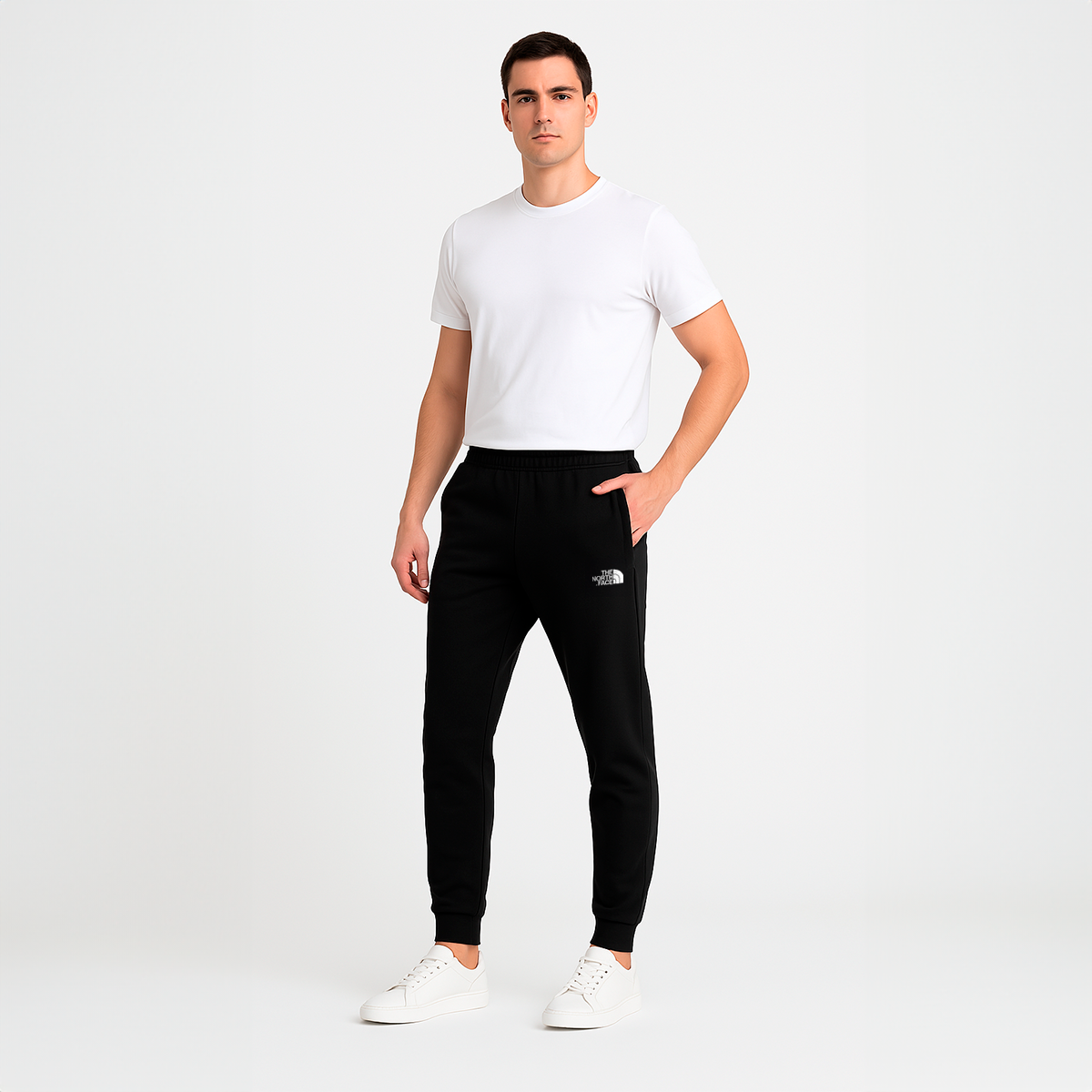 North Face™| Unisex ultra-fast drying and ultra-stretch pants.